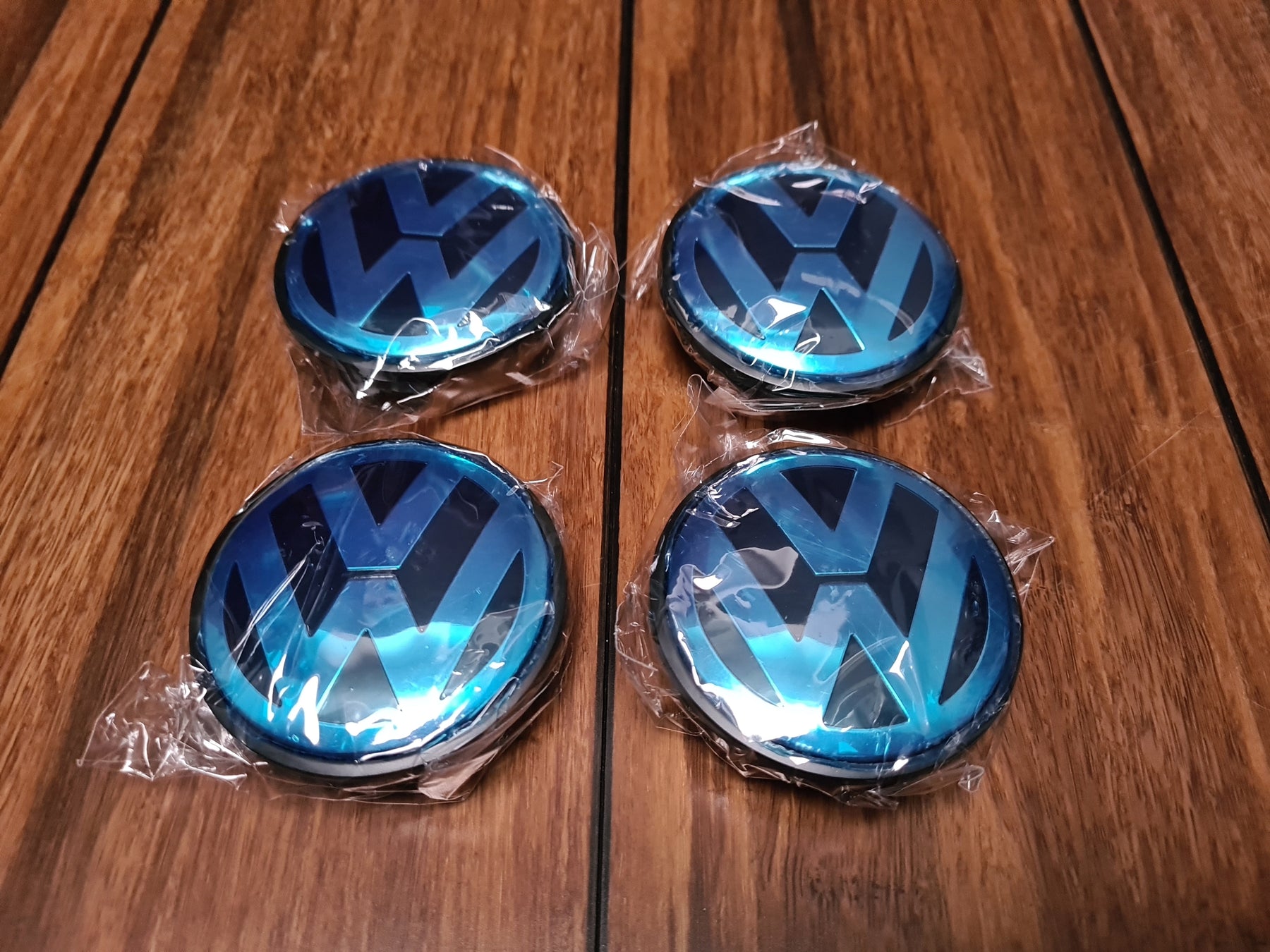 4x Alloy Wheel Volkswagen Centre caps for mk1 VW Touareg 76mm 7L6 601 ...